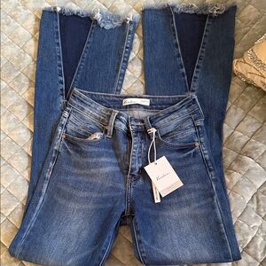 NWT KanCan Mid Wash Blue High-Rise Straight Jeans